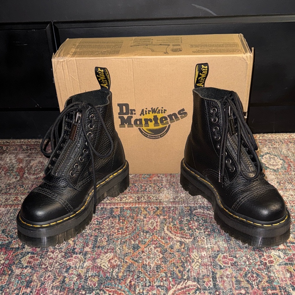 Dr. Martens Sinclair Boots